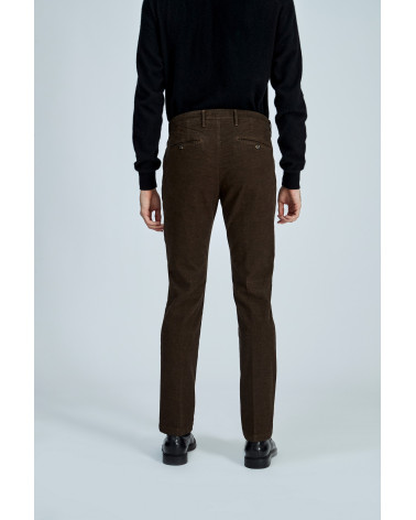 PANTALONE T910 222057 SLIM FIT 	IN ARMATURA MANO LANA COLORE TABACCO
